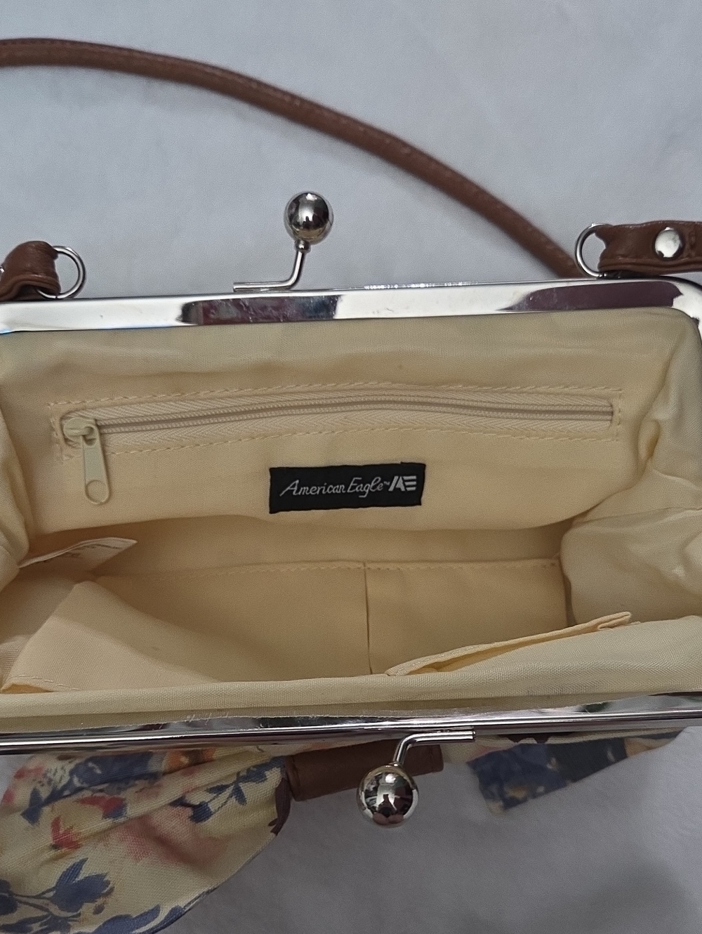 American Eagle Kisslock Crossbody Bag Nwot - Picture 2 of 3